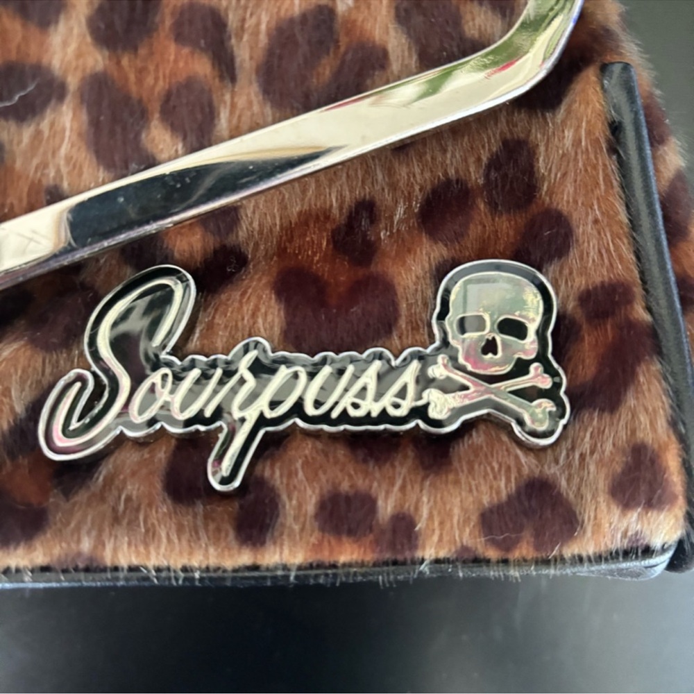Vintage retro Sourpuss Faux Fur Leopard Clutch (no strap) with Snap Closure - Picture 2 of 7